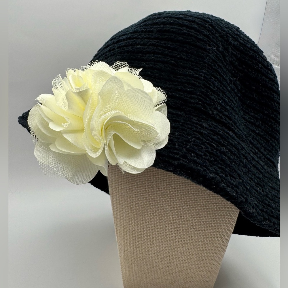 Ann Taylor Black Bucket Hat with Rosette Detail - Picture 13 of 15